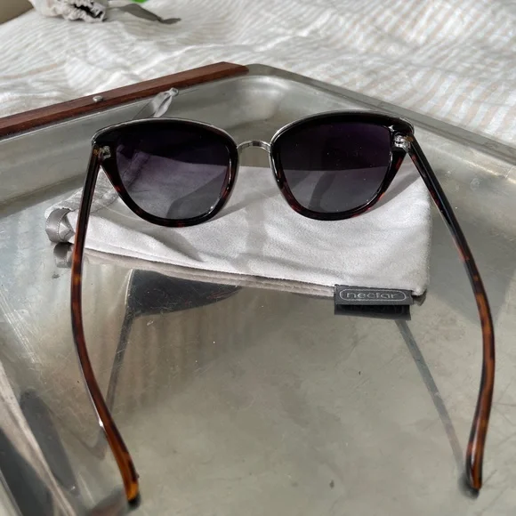 Cat Eye Sunglasses - Picture 2 of 4